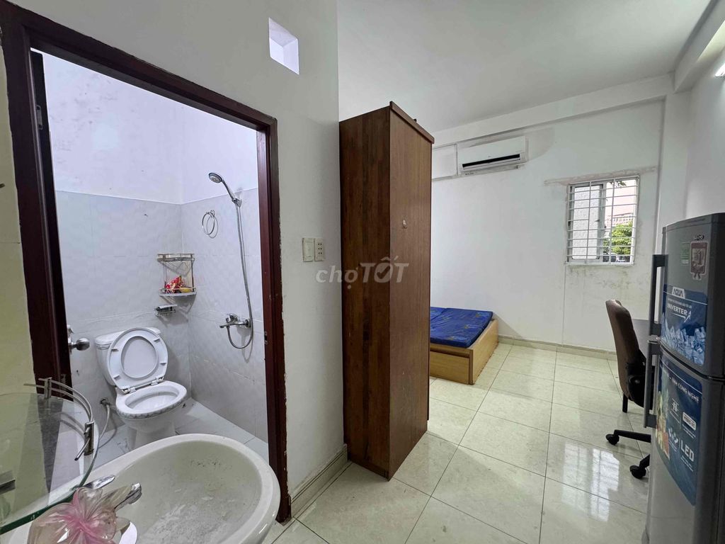 Phòng cho thuê Studio cửa sổ full nội thất tại Phạm Văn Đồng, Bình Thạnh - Giá chỉ 3.999 triệu!