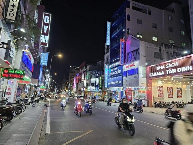 Nhà phố Quận 1, Hai Bà Trưng, 105.2m² giá 5.5 tỷ - Đầu tư sinh lời ngay!