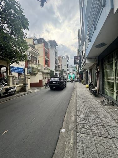 Nhà phố mặt tiền Nguyễn Phi Khanh, Quận 1, 288m² chỉ 23 tỷ - Cơ hội đầu tư tuyệt vời!