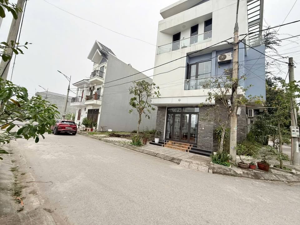 Lô đất Xóm 4, Liêm Chung, Phủ Lý 100m² giá 4 tỷ - Đường rộng, vị trí đắc địa!