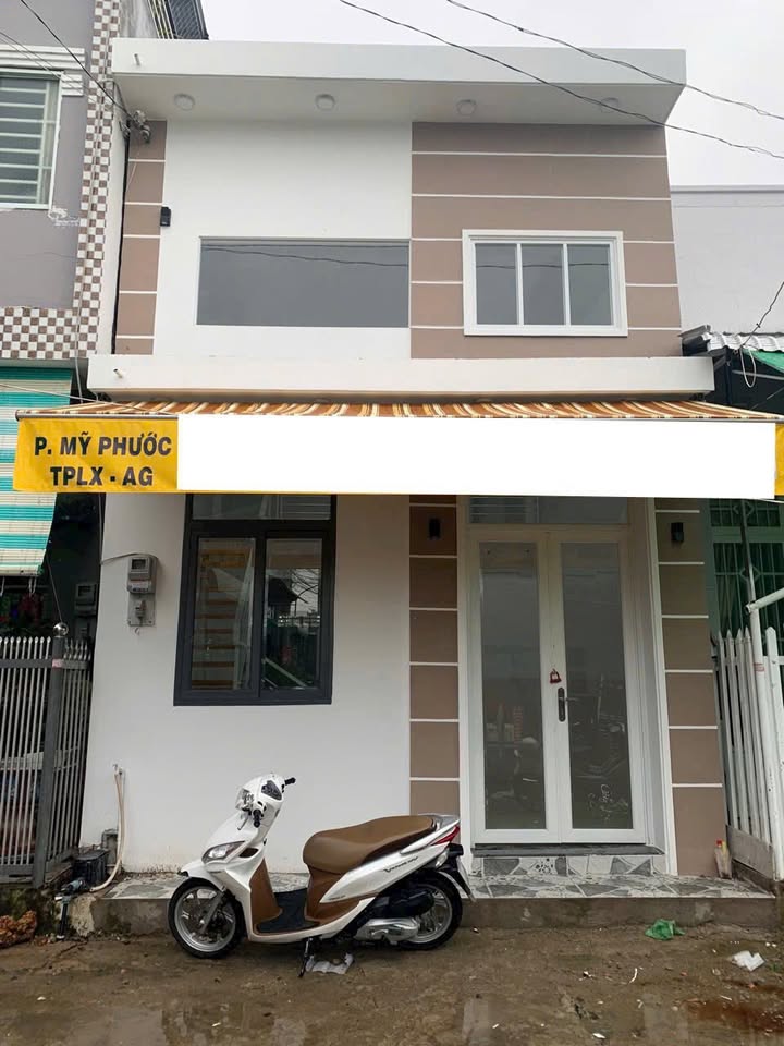 Nhà 1 trệt 1 lửng hẻm 8 Kỳ, Mỹ Phước, Long Xuyên 55.7m² giá 1.45 tỷ - Thương lượng hấp dẫn!