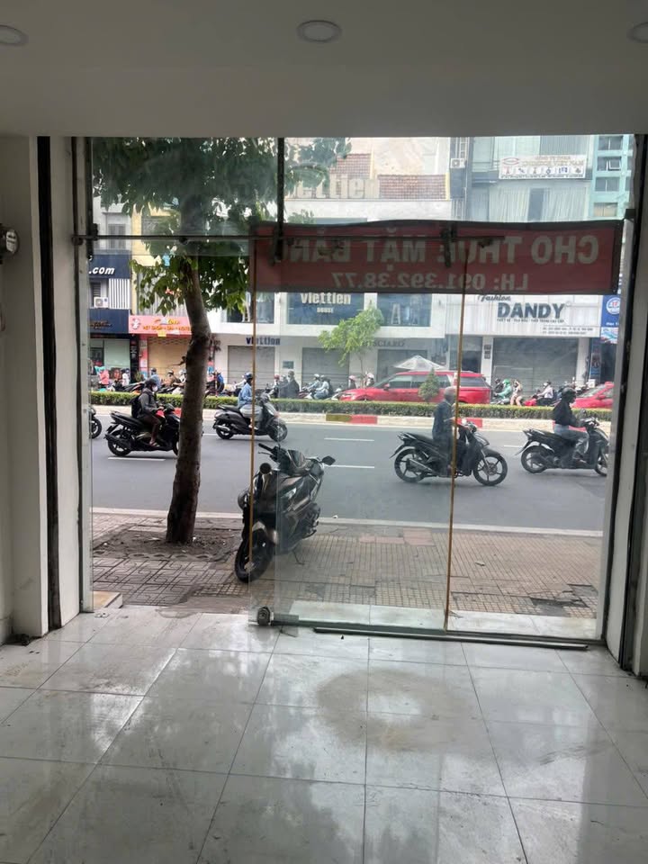 Mặt bằng kinh doanh 38m² đường Cộng Hòa - Chỉ 10 triệu/tháng - Tiềm năng phát triển cao!