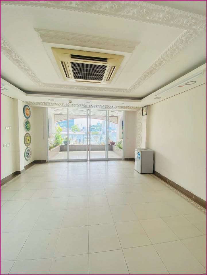 Nhà Nguyên Căn Cho Thuê Gần Đường Calmette, Quận 1 - Diện Tích 76m², Giá 70 Triệu