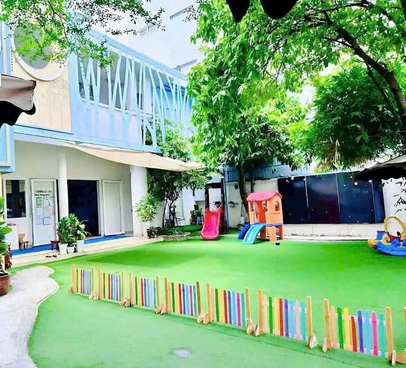 Biệt thự sân vườn cho thuê Trần Quý Cáp 518m² - Địa điểm lý tưởng cho văn phòng và nhiều tiện ích!