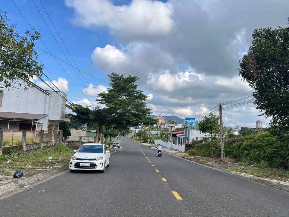 Nhà riêng mặt tiền đường Nguyễn Tri Phương, Bảo Lộc 125m² giá 3 tỷ - Cơ hội đầu tư tốt!