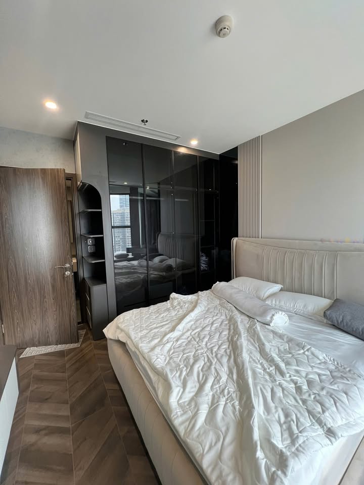 Căn hộ Beverly Vinhomes Grand Park Quận 9 80m² giá 6.099 tỷ - Full nội thất, view hồ bơi