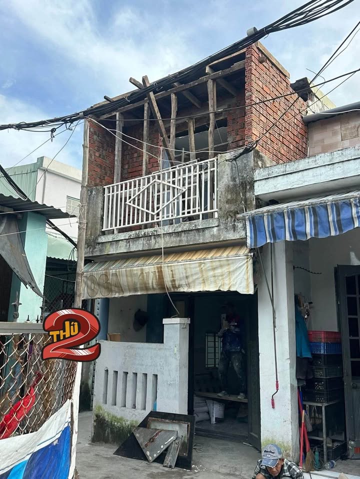 Nhà riêng Đà Nẵng 32m² giá 1.35 tỷ - Thiết kế hiện đại và rộng rãi!