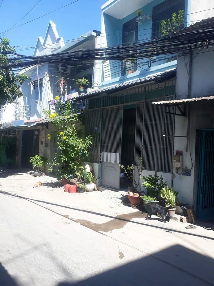 Nhà 2 tầng hẻm 881 Quốc lộ 1A, Bình Tân 40m² giá 3.6 tỷ - Chính chủ bán gấp!