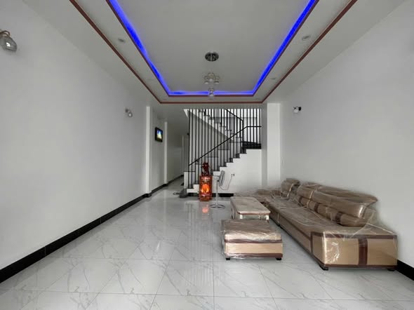 Nhà phố cho thuê đường Phan Thái Quý, 107m² - Tiện nghi đầy đủ, giá chỉ 8 triệu/tháng!