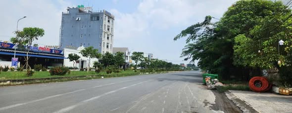 Đất 2MT KDC Đường 10, Bến Lức, 125m² giá 4.8 tỷ - Mặt tiền kinh doanh hấp dẫn!