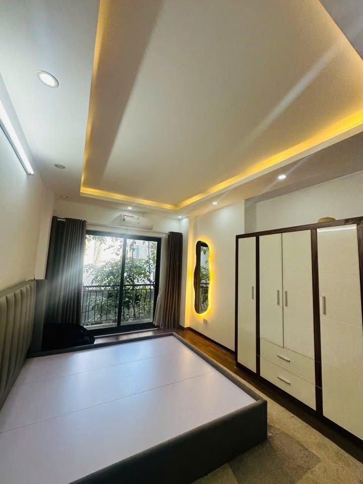 Nhà phố Cổ Linh Thạch Bàn 34m² giá 6.15 tỷ - Ngõ ô tô chỉ 15m!