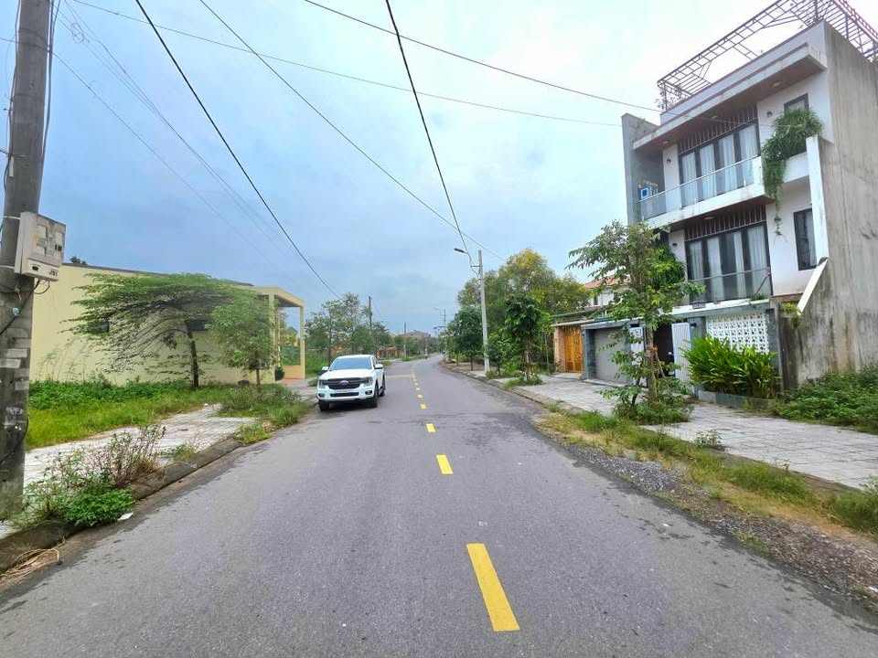 Đất liền kề mặt tiền Trường Chinh, Nam Đông Hà 166m² giá 2,2 tỷ - Cơ hội đầu tư tuyệt vời!