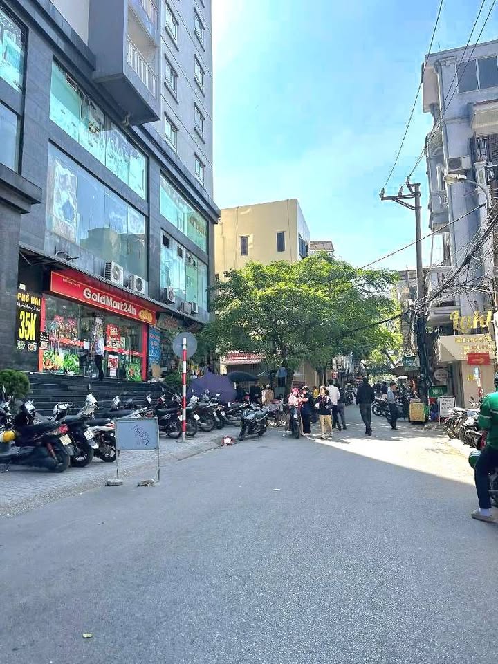 Nhà phố Thái Hà 40m² giá 30 tỷ - Kinh doanh đỉnh cao, ô tô tránh nhau!