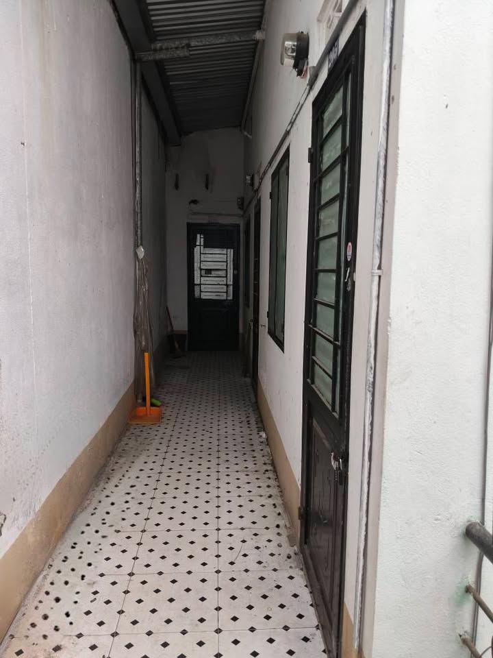 Nhà 2 Tầng 13 Phòng Đường Phan Văn Đạt 137m² Giá 6.36 Tỷ - Đầu Tư Sinh Lời Bền Vững!