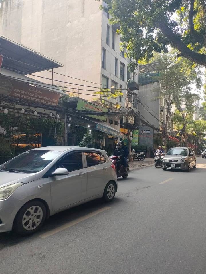 FrontHouse Hoàng Hoa Thám, Ba Đình 109m² giá 47.5 tỷ - Kinh doanh sầm uất!