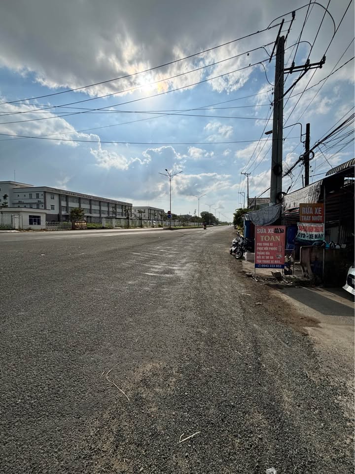 Nhà 1 Trệt 1 Lầu Phường 6 Cà Mau 81m² giá 2 tỷ - View Sông Tuyệt Đẹp!