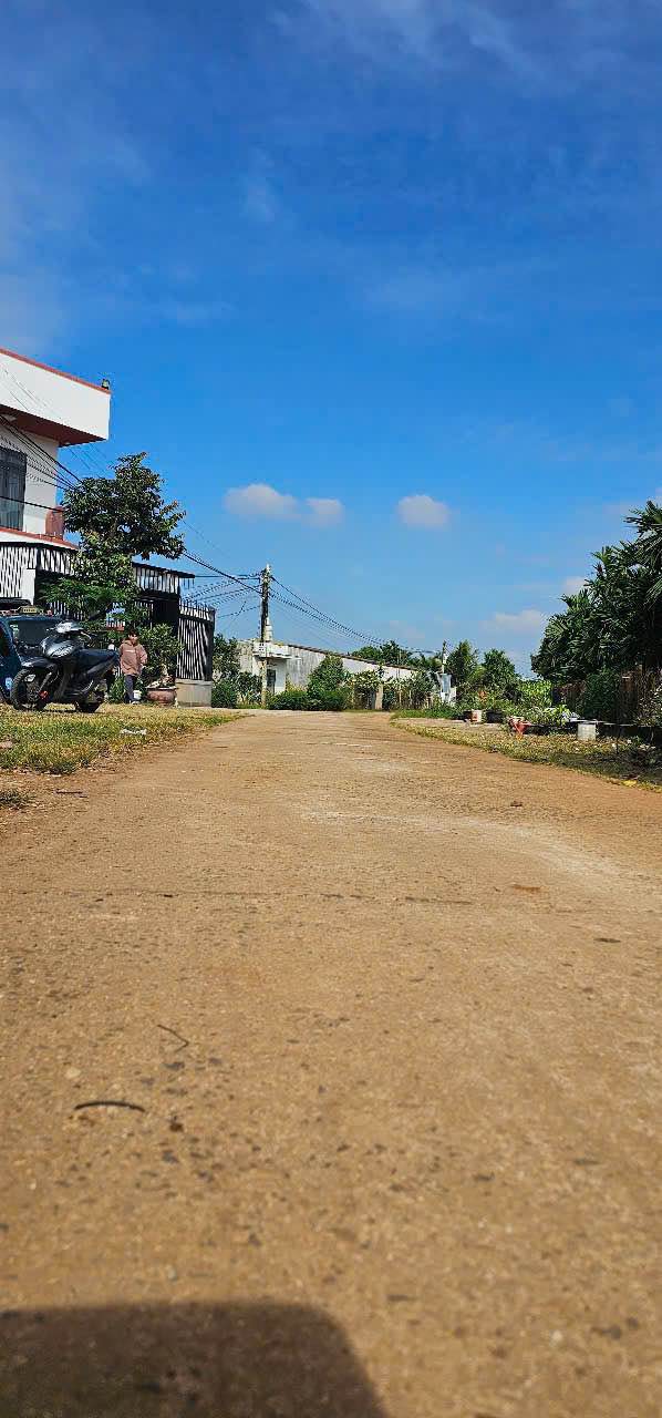 Đất thổ cư đẹp tại Thôn Cao Thành, Buôn Ma Thuột 185m² - Giá chỉ 1 tỷ VND!