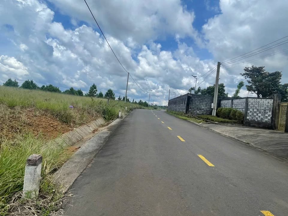 Đất mặt tiền đường Phùng Hưng, Bảo Lộc 884m² giá chỉ 8.04 tỷ - Cơ hội đầu tư sinh lời!