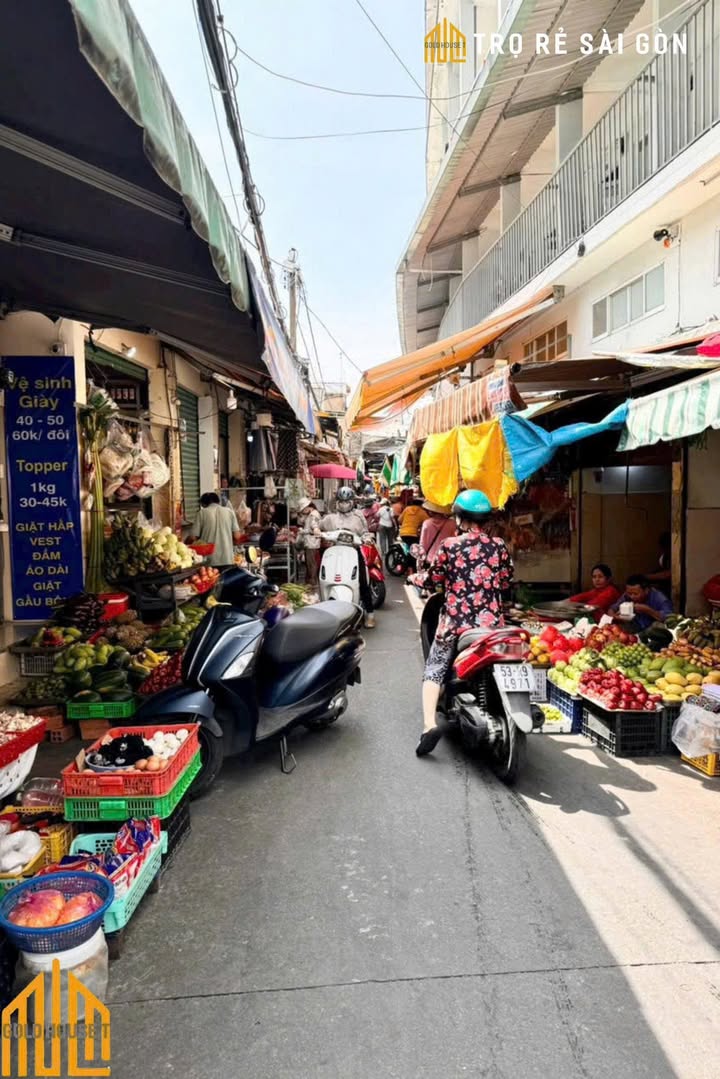 Mặt bằng kinh doanh tại Vòng Xoay Lê Đại Hành, quận 10 - Chỉ 8 triệu/tháng!