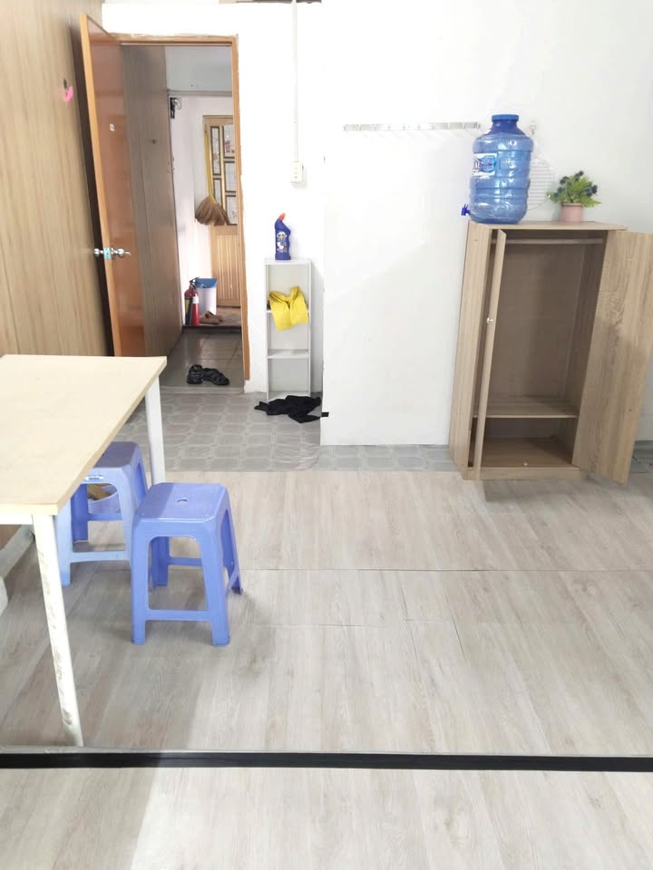 Phòng cho thuê tại 409 Hòa Hảo, Q10, 25m² giá 4.3 triệu - Nội thất đầy đủ, chính chủ!