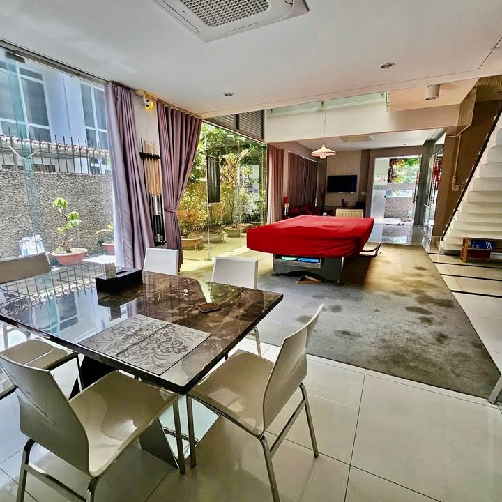 Biệt thự đẹp khu Phú Mỹ Vạn Phát Hưng - 220m² giá 36 tỷ - Sổ hồng chính chủ ngay!