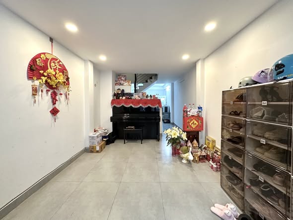 Nhà phố Cống Quỳnh Quận 1 32m² giá 9.5 tỷ - Thiết kế hiện đại, đẹp mắt!