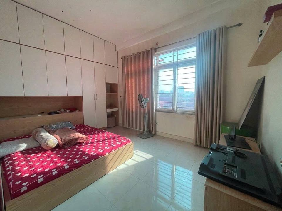 Nhà phố Trường Chinh, Đống Đa 65m² giá 21.5 tỷ - Kinh doanh sầm uất, ô tô tránh!