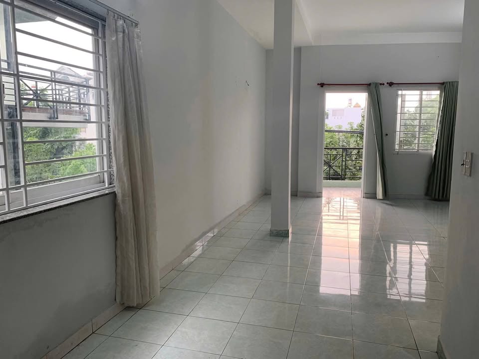 Phòng cho thuê 40m² tại Lê Thị Riêng, Q12 - Giá chỉ từ 3 triệu/tháng!