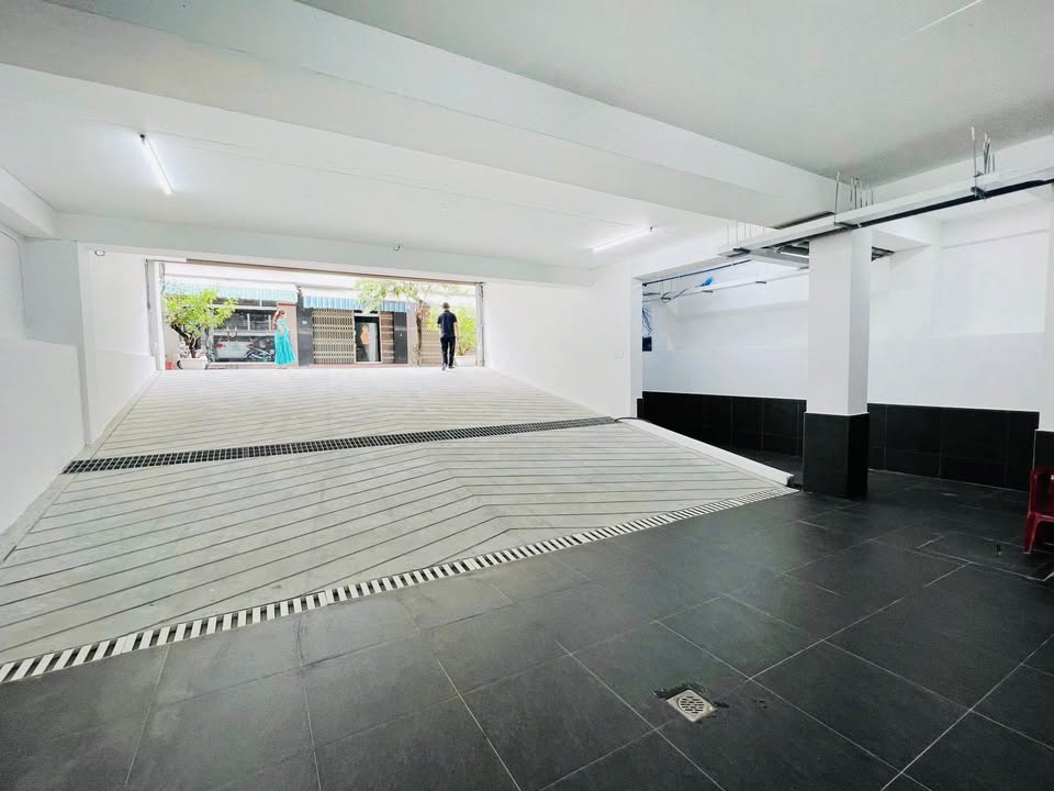 Cho thuê toà nhà 3 tầng mặt tiền Bế Văn Đàn 150m² giá 60 triệu - Địa điểm lý tưởng cho doanh nghiệp!