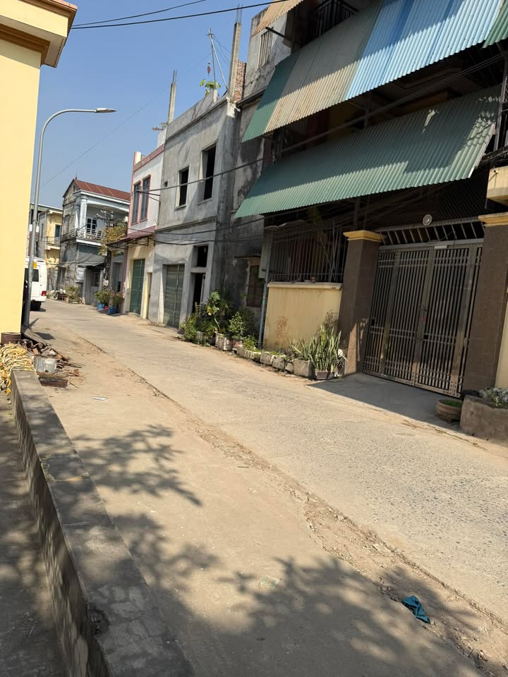 Nhà lô góc Tiên Du 70m² giá 4.x tỷ - Vị trí đắc địa, sẵn sàng ở ngay!