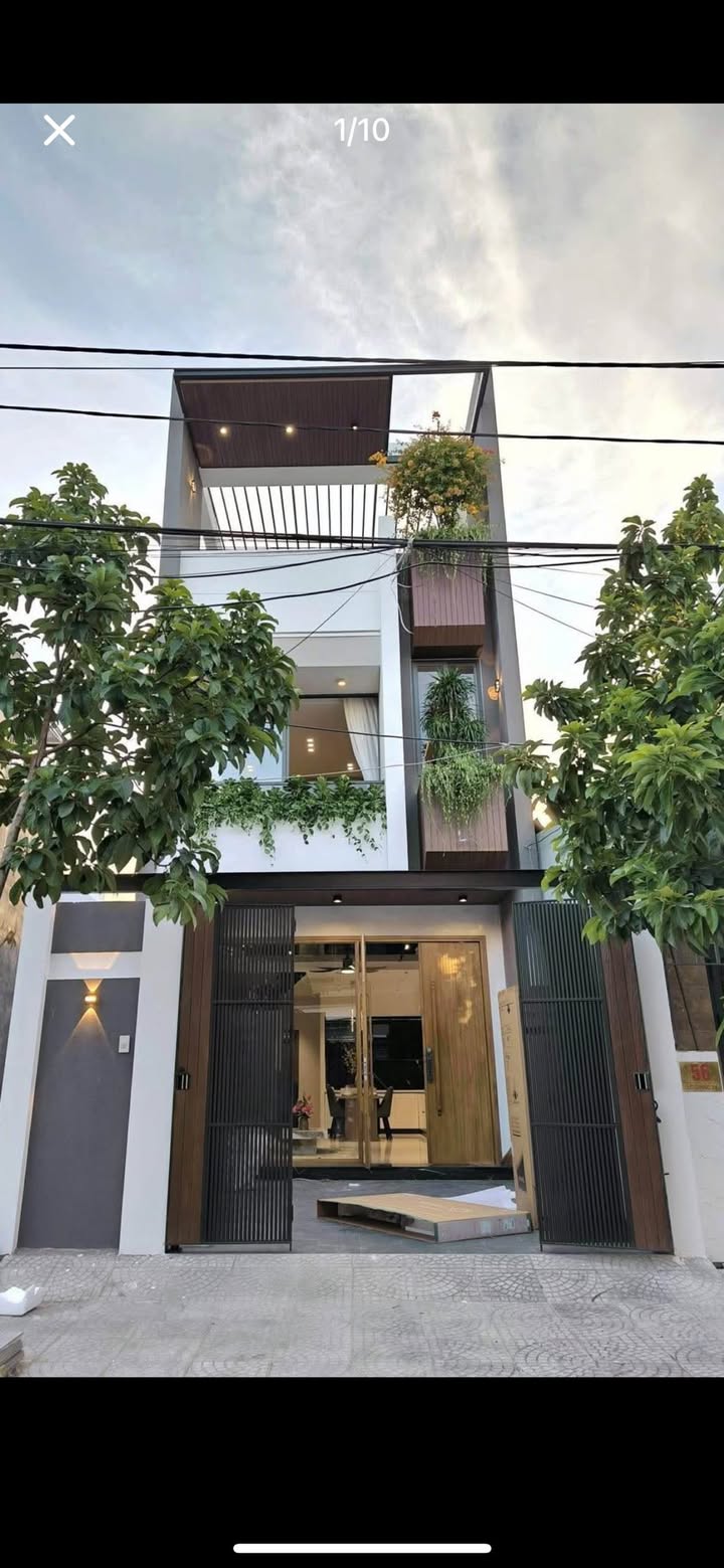 Nhà 3 tầng Hòa Xuân 100m² giá 8.6 tỷ - Không gian sống lý tưởng cho gia đình!