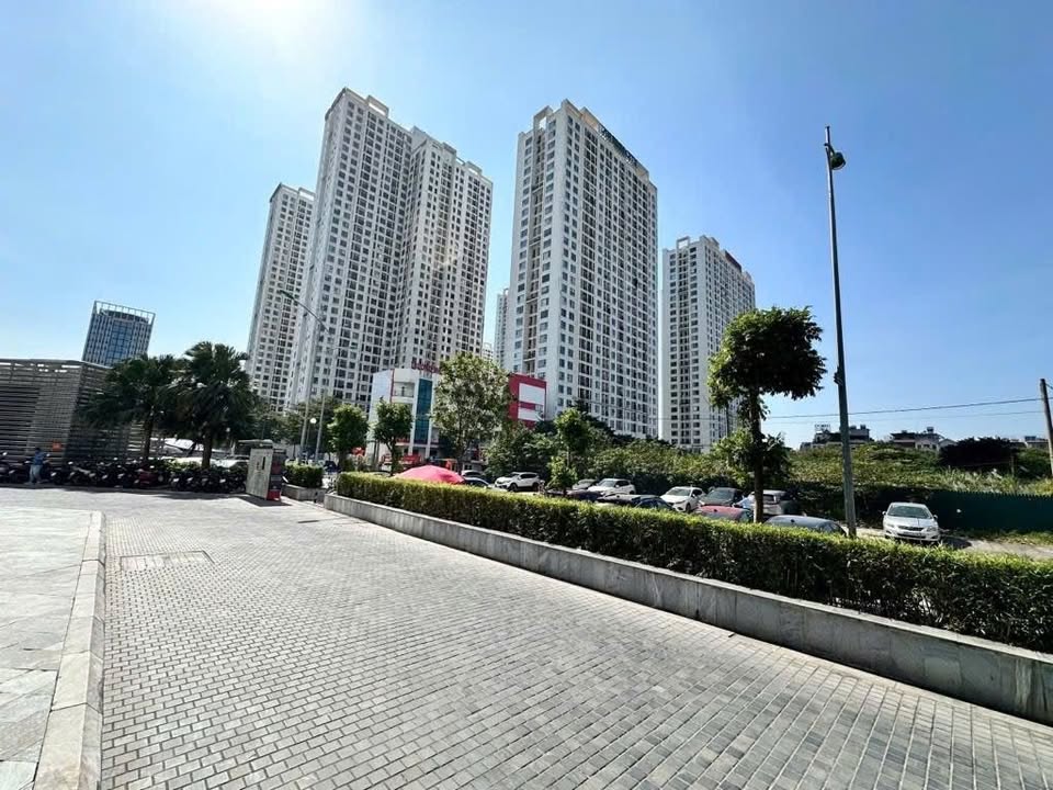 Chung cư Green Star Bắc Từ Liêm 62m² giá 6 tỷ - Sổ đỏ chính chủ, không khí thoáng đãng!