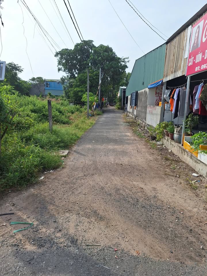 Đất thổ cư 150m² tại Phú Thạnh, Tân Phú - Giá chỉ 1.6 tỷ, cơ hội đầu tư tuyệt vời!