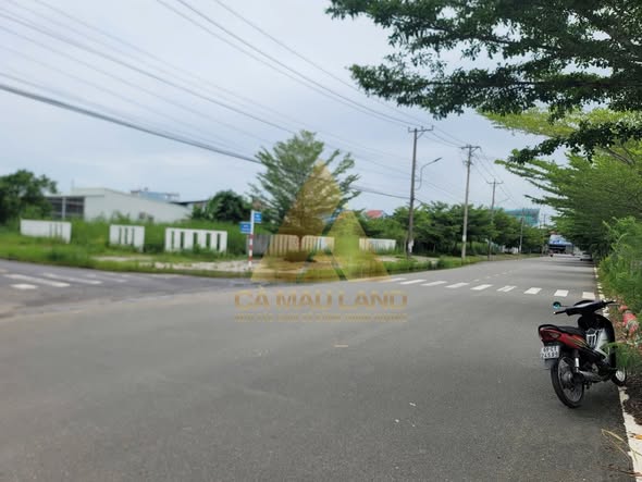 Đất lô góc 292.32m² tại KĐT Hoàng Tâm, Cà Mau - Sổ đỏ chính chủ, giá chỉ 1.65 tỷ!