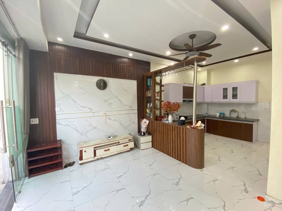 Nhà 4 tầng đường Kiều Hạ, quận Hải An, 43m² - Tặng nội thất đầy đủ!