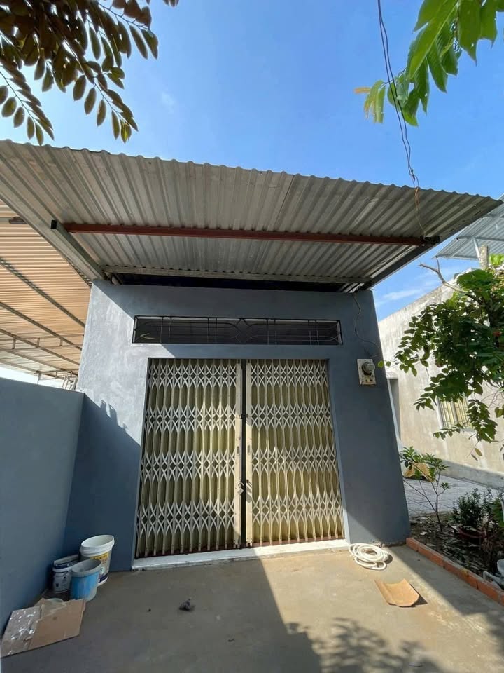 Nhà cho thuê hẻm Huỳnh Phan Hộ, Trà An, 40m² giá 2.5 triệu - Gần chợ và sân bay!