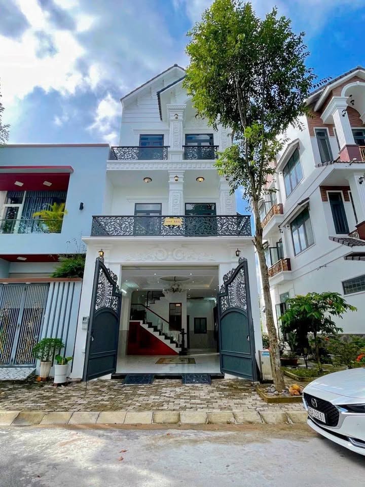 Nhà phố Châu Âu 3 tầng tại KDC Nam Long 2 - 79m² giá 6.3 tỷ - Đầu tư sinh lời!