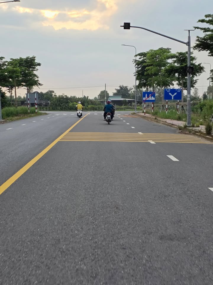 Đất 5000m² đường Phạm Hữu Lầu, Sa Đéc giá 8 tỷ - Cơ hội đầu tư tiềm năng!