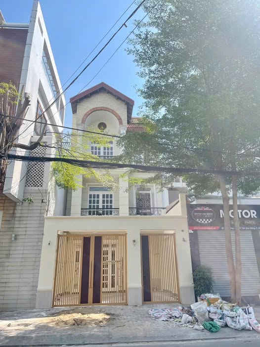 Nhà mặt tiền đường Số 75, phường Tân Phong, quận 7, diện tích 132m² - Đầu tư sinh lợi cao!