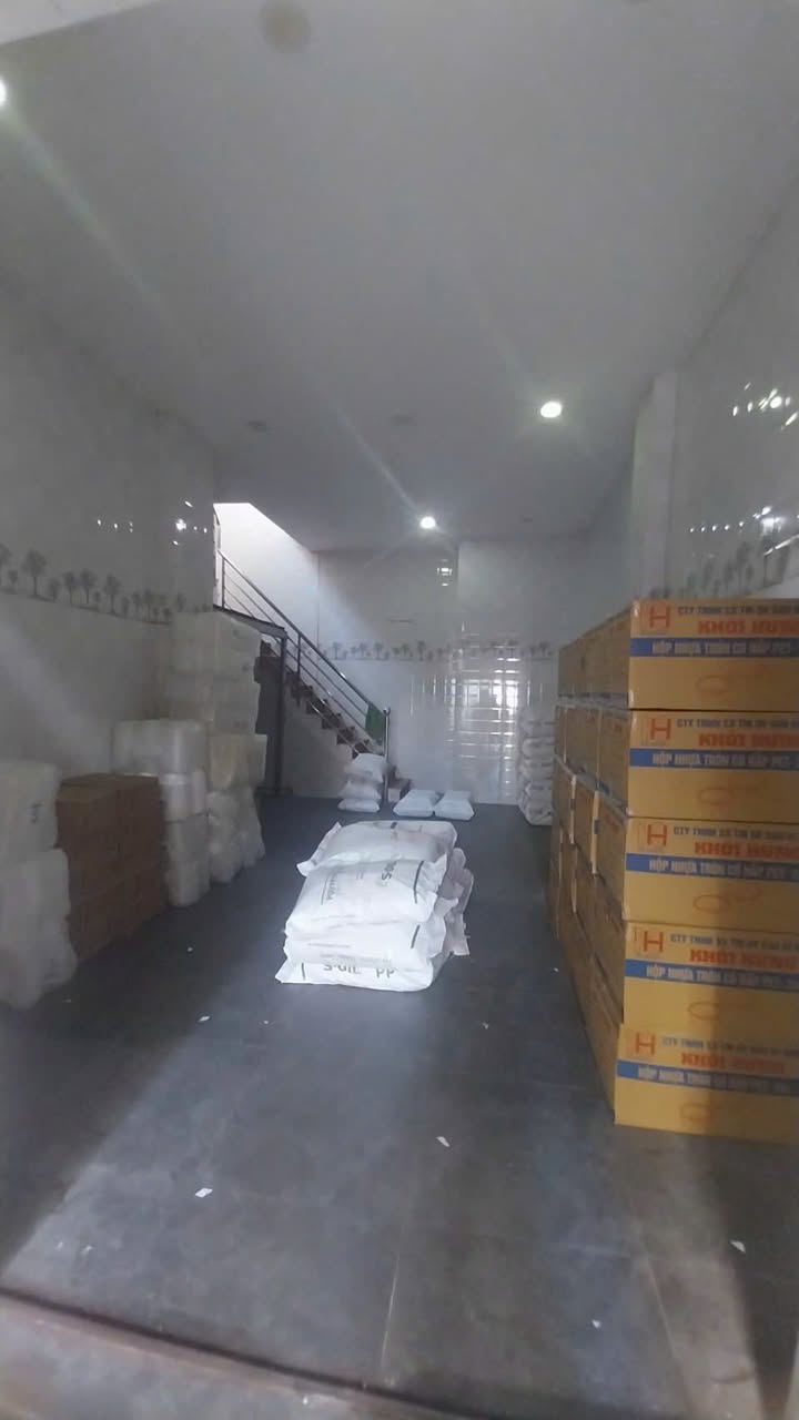 Nhà cho thuê đường Ngô Nhân Tịnh, quận 5, 25m² giá 8 triệu - Giao ngay, an ninh tốt!