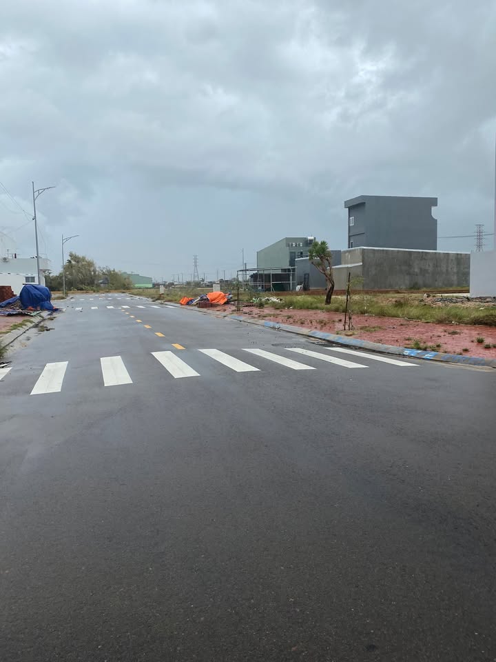 Đất nền khu Đông Chợ Dinh, Nhơn Bình 105m² chỉ 2.73 tỷ - Đối diện công viên