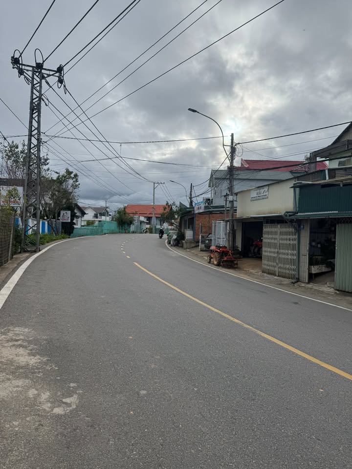 Nhà cho thuê đường Bạch Đằng, Đà Lạt 300m² giá 15 triệu - Khu an ninh, đông dân cư!