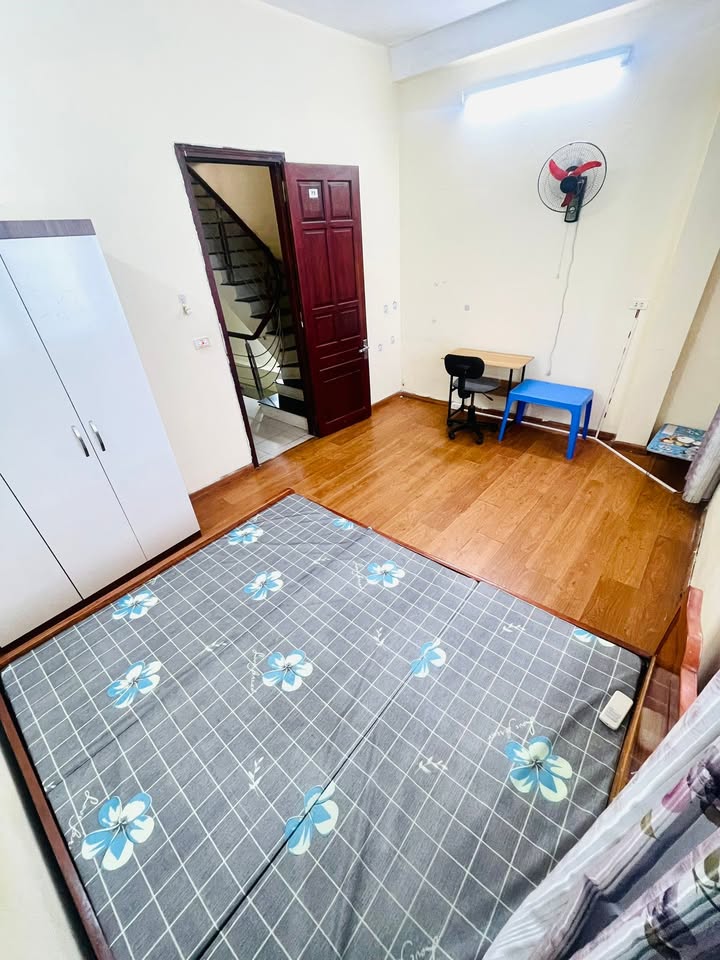 Phòng cho thuê tại Ngõ 79 Cầu Giấy - Chỉ 3.2 triệu, vào ở ngay!