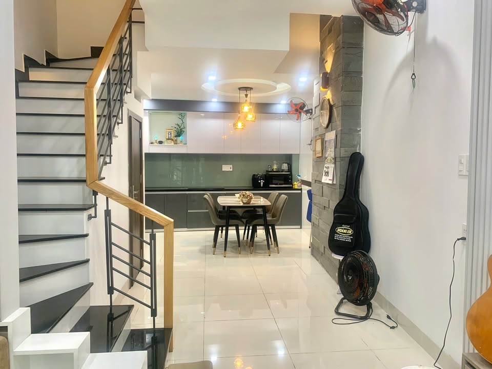 Nhà nguyên căn cho thuê tại Hải Châu, Đà Nẵng 3PN/3WC - Full nội thất, sẵn sàng ở ngay!