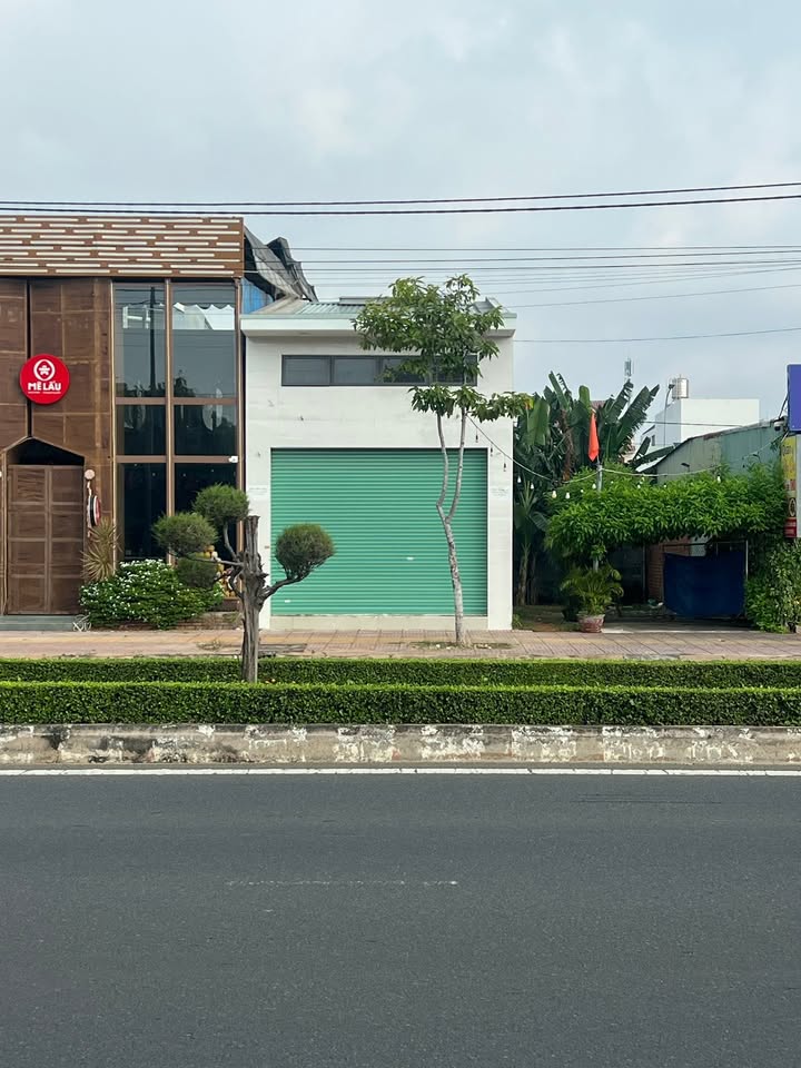 Đất thổ cư đường Hùng Vương, TP. Phan Thiết 100m² giá 7.5 tỷ - Sổ hồng chính chủ!