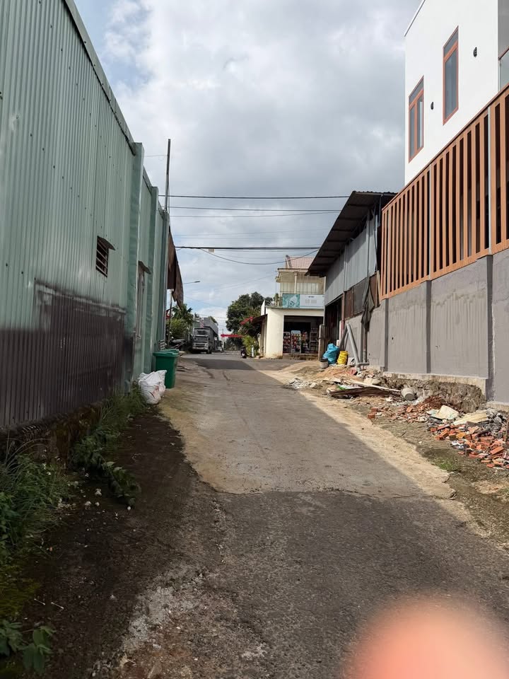 Đất nền Tân An Buôn Ma Thuột 240m² giá 3.75 tỷ - Pháp lý rõ ràng, 3 mặt tiền