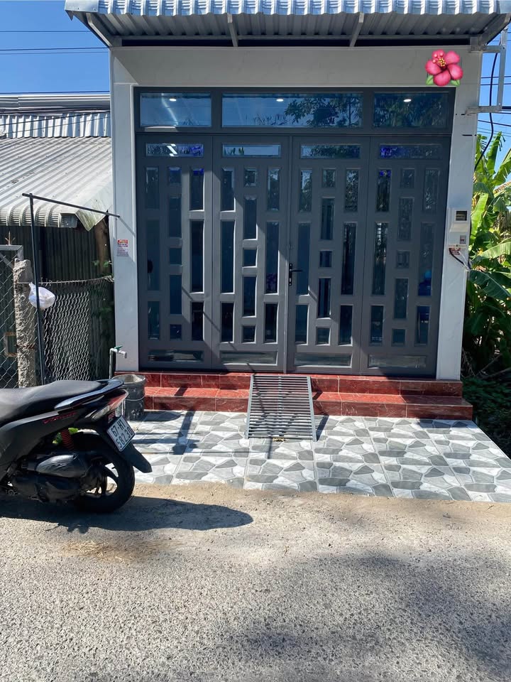 Nhà mặt tiền đường Kênh 1 Vĩnh Châu 42m² giá 560 triệu - Nhà mới dọn vào ở ngay!