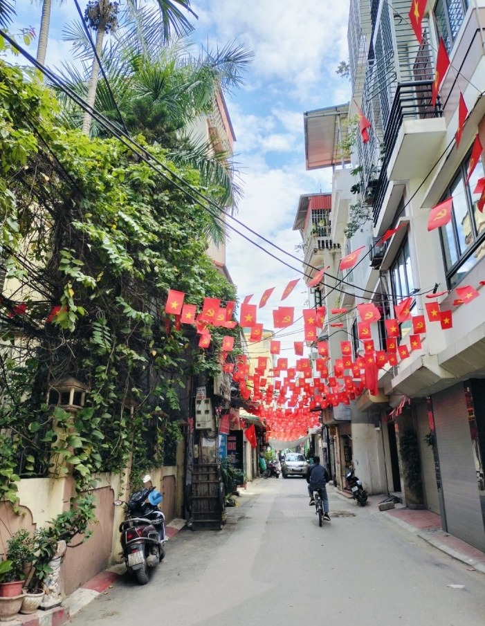 Nhà lô góc Tân Mai 42m² giá 11 tỷ - Kinh doanh tuyệt vời, ô tô đỗ cửa!