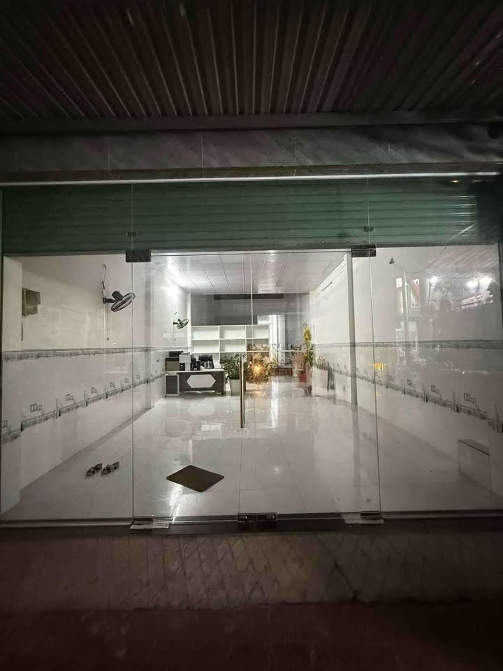 Cho thuê mặt bằng 5,5×38 tại Vĩnh Lộc A, Bình Chánh - Kinh doanh thuận lợi chỉ 16 triệu/tháng!