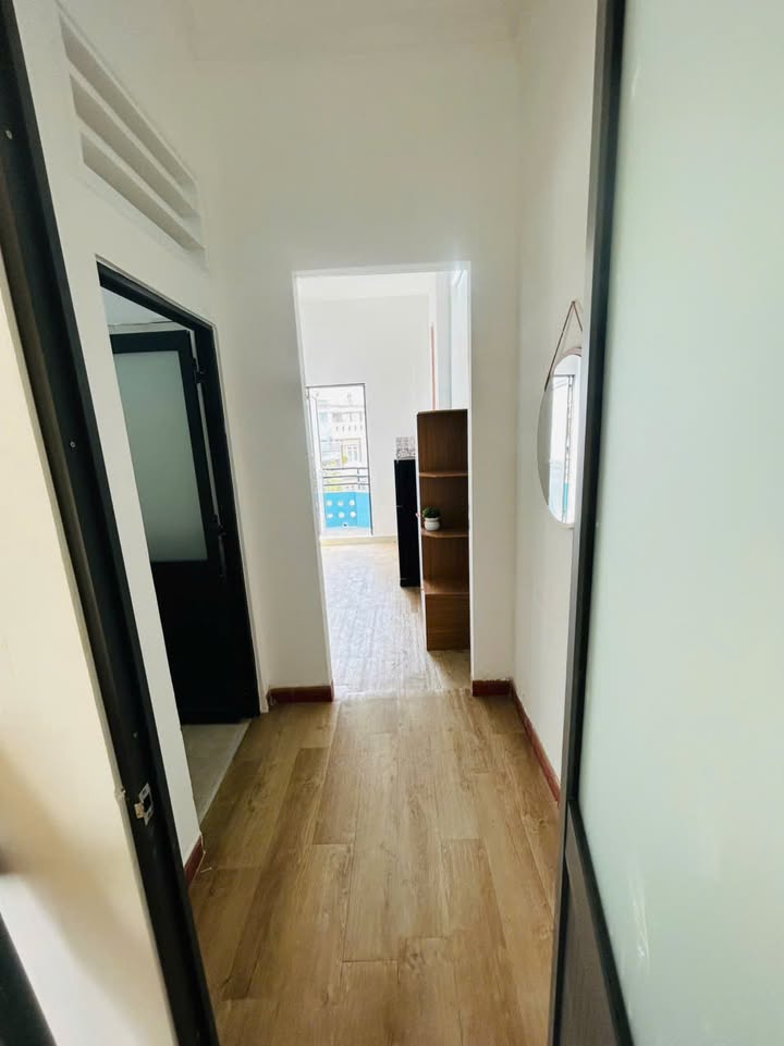 Phòng cho thuê đường Nguyễn Kiệm, quận Phú Nhuận - Ban công thoáng mát, full nội thất!